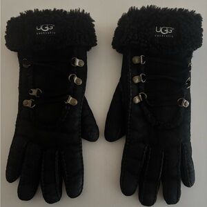 UGG Black Shearling Women's Gloves